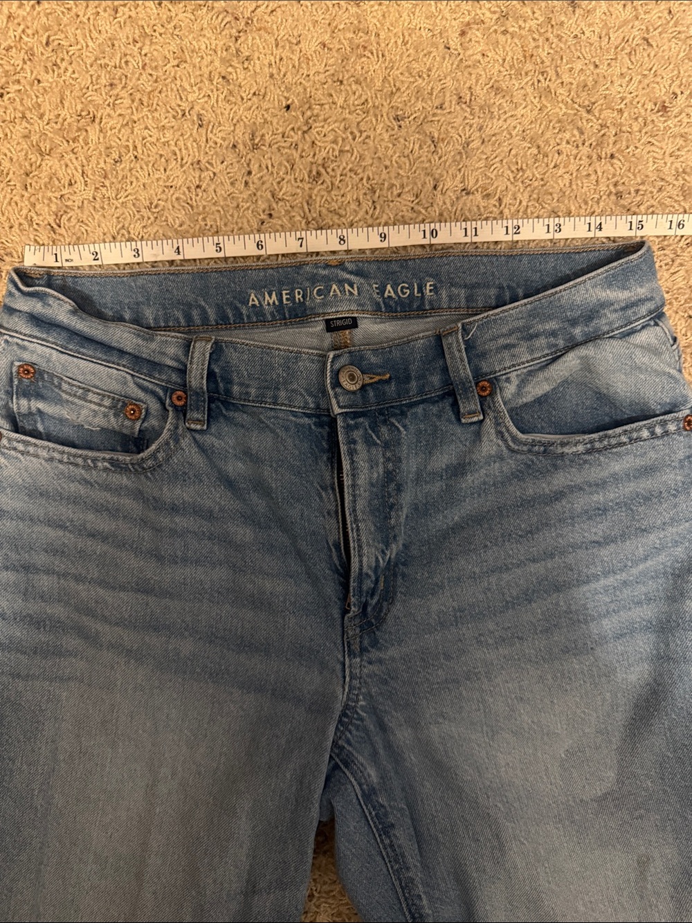 American Eagle Outfitters Light Wash Jeans - women’s Strigid - Picture 8 of 8